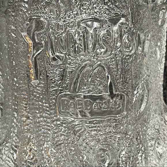 Set of two Flintstone McDonald Mugs from 1993 - Picture 4 of 11